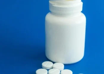 falta de medicamentos e profissionais farmacêuticos em postos de saúde de Manaus