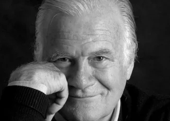 Morre Mino Carta, fundador das revistas Veja e Carta Capital