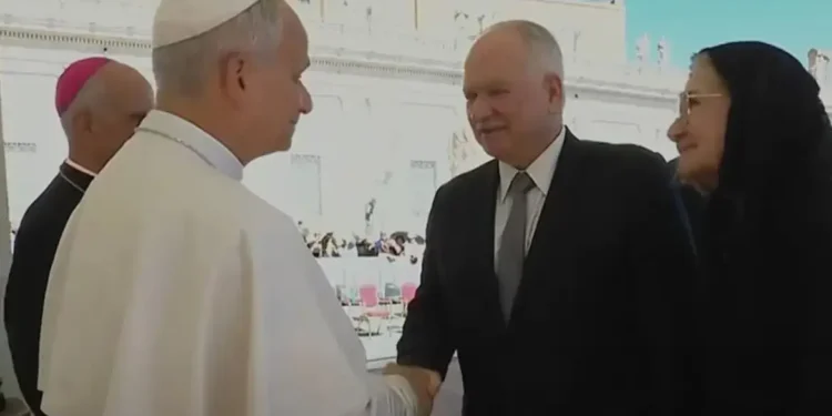 papa-fachin-vaticano