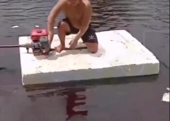 Moradora de Breves reaproveita colchão para fazer uma rabeta