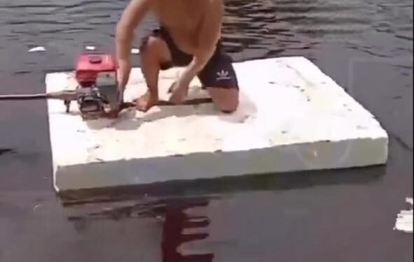 Moradora de Breves reaproveita colchão para fazer uma rabeta