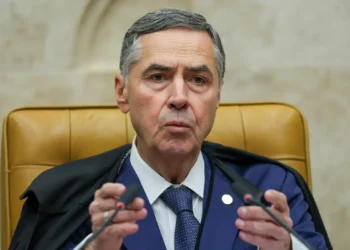 Barroso recebe alta médica após ser internado em Brasília