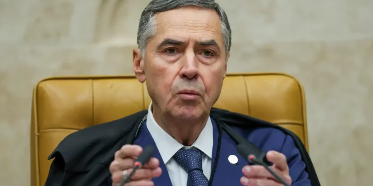 Barroso recebe alta médica após ser internado em Brasília