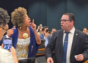Debate sobre PL de penas para facções criminosas tem bate-boca entre deputados após operação policial no Rio