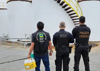 Operação investiga empresas para rastrear uso de metanol em bebidas