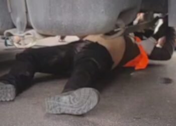 Acidente - debaixo carreta