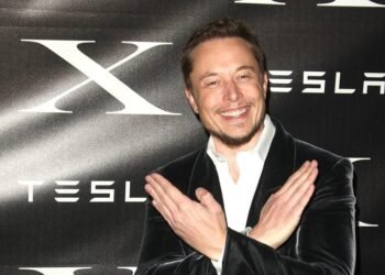 Elon Musk se torna a 1ª pessoa a acumular fortuna de US$ 500 bilhões