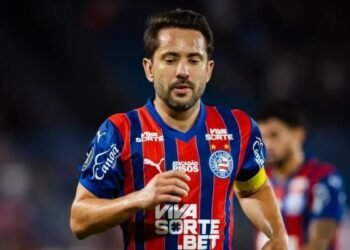 Everton Ribeiro passa por cirurgia de tireoide devido a um câncer