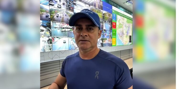 Radar de R$ 40 milhões é alvo de críticas após forte chuva causar alagamentos em Manaus