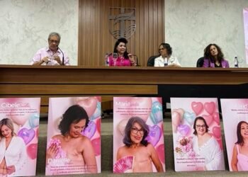 Outubro Rosa inspira ação de conscientização na Faculdade Santa Teresa