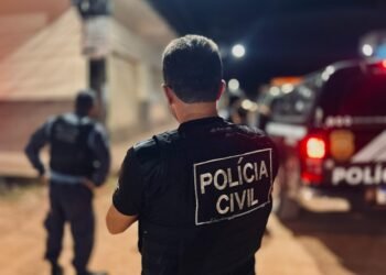 Homem é preso em flagrante por injúria racial contra agente de trânsito durante abordagem em Manaus