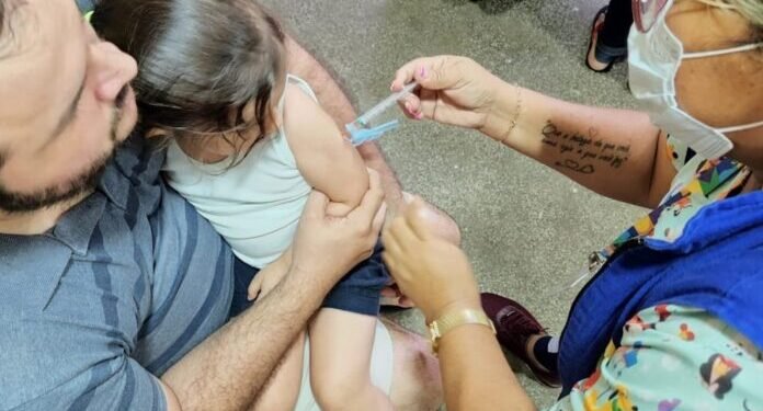 Dia D da Multivacinação mobiliza pais e responsáveis neste sábado em todo o Amazonas - (Foto: Divulgação/ Girlene Medeiros/ FVS-RCP)