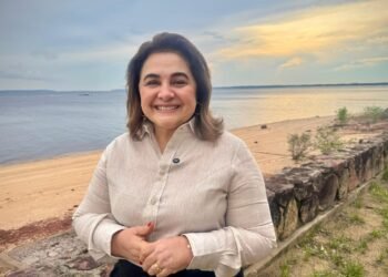 'A mudança começa com 'M' de Manaus': Professora Maria do Carmo fala de esperança no aniversário da capital amazonense