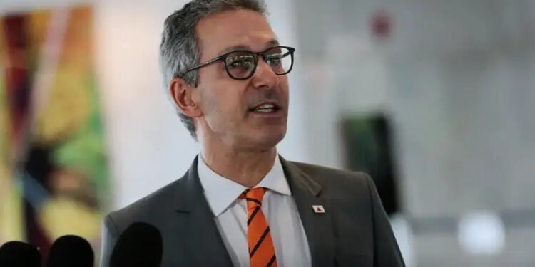 Zema descarta ser vice de Tarcísio e diz que daria indulto a Bolsonaro 'imediatamente'