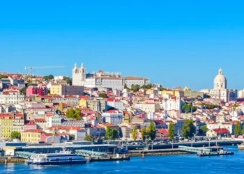 Saiba como nova lei dos estrangeiros afeta brasileiros em Portugal