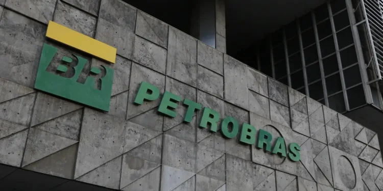 Petrobras reduz em 1,7% preço do gás natural para distribuidoras