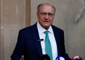 'Estamos muito otimistas', diz Alckmin após conversa de Lula e Trump