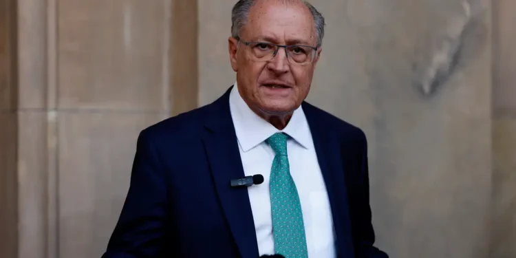 'Estamos muito otimistas', diz Alckmin após conversa de Lula e Trump