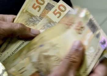 Senado ouve trabalhadores sobre aumento da faixa de isenção do IR
