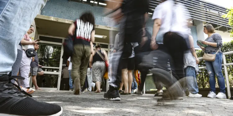 CNU 2025: mais de 760 mil candidatos fazem as provas objetivas hoje