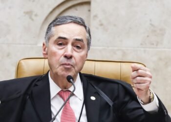 Barroso pede retomada do julgamento sobre descriminalização do aborto 