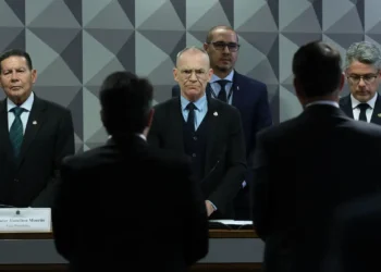 CPI do Crime Organizado chama dois ministros e 11 governadores