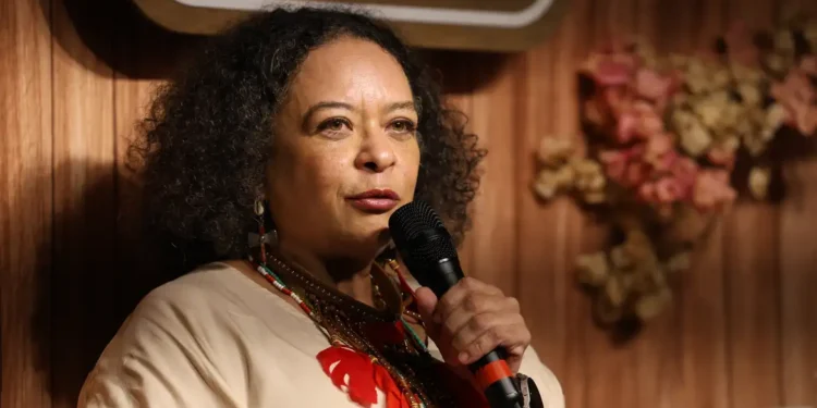 Primeira mulher negra será empossada na ABL hoje