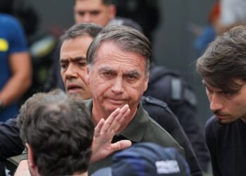 Bolsonaro passa por audiência de custódia neste domingo