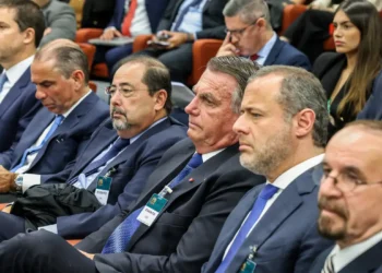 Defesas de Bolsonaro e de outros réus contestam execução das penas 