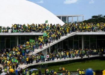 Atos de 8 de janeiro motivam denúncias levadas à OEA