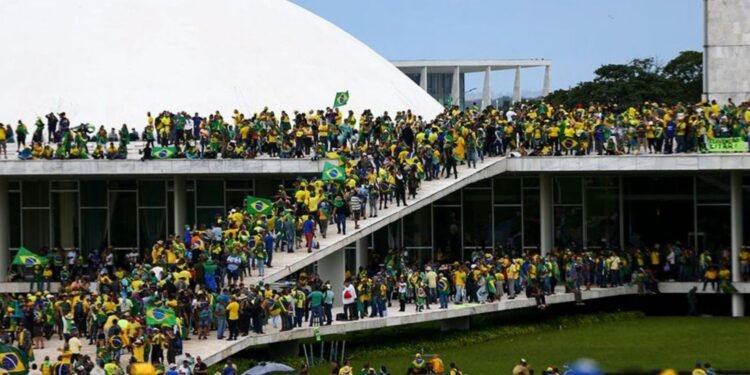 Atos de 8 de janeiro motivam denúncias levadas à OEA