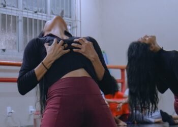 'Aquelas que me habitam': espetáculo sobre ancestralidade feminina amazônica estreia no Teatro da Instalação