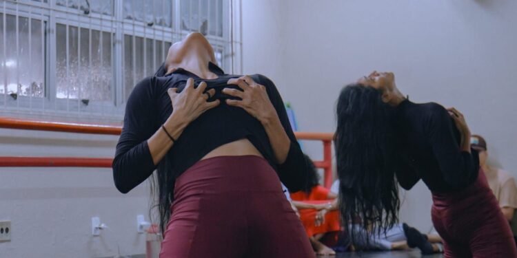 'Aquelas que me habitam': espetáculo sobre ancestralidade feminina amazônica estreia no Teatro da Instalação