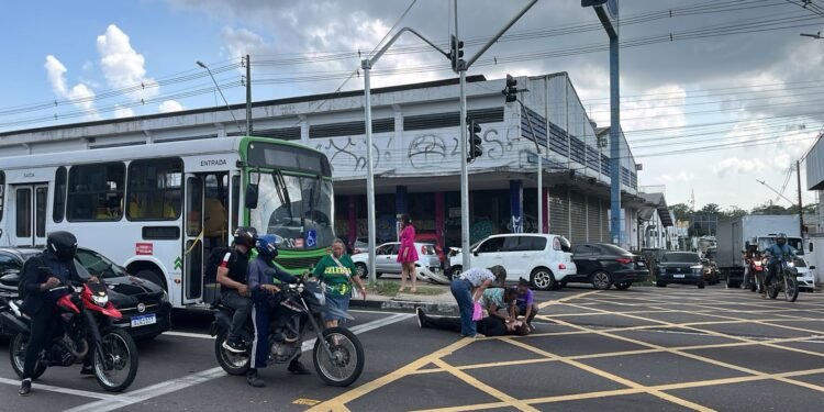 Veículos - Constantino Nery