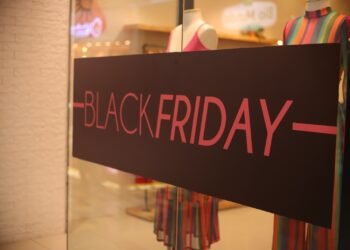 Procon-AM reforça cuidados e orientações para consumidores e lojistas durante a Black Friday