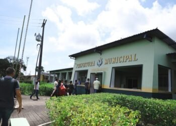 MP manda suspender lei que dá assessores e seguranças pagos pela prefeitura a ex-prefeitos de Nova Olinda do Norte