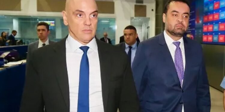 Castro e Moraes discutem operação e retomada de territórios no Rio