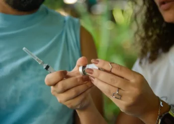 Saiba como será oferta de vacina que previne bronquiolite em bebês