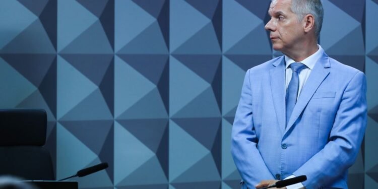 PF diz que ex-presidente do INSS recebia R$ 250 mil mensais de propina