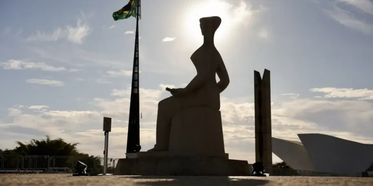 STF estabelece fim do processo de Bolsonaro, Torres e Ramagem