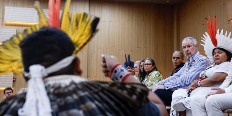 Após protesto, indígenas Munduruku são recebidos por presidente da COP