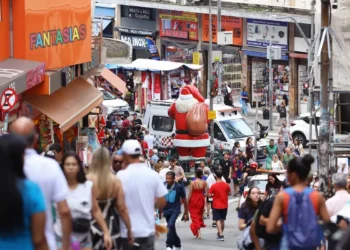 Novo salário mínimo será de R$ 1.621 em 2026