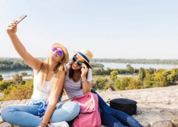 Férias sem sufoco: confira lista de itens essenciais para sua necessaire de saúde