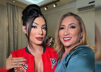 Isabelly Aurora e sua mãe, Isabel Simplício