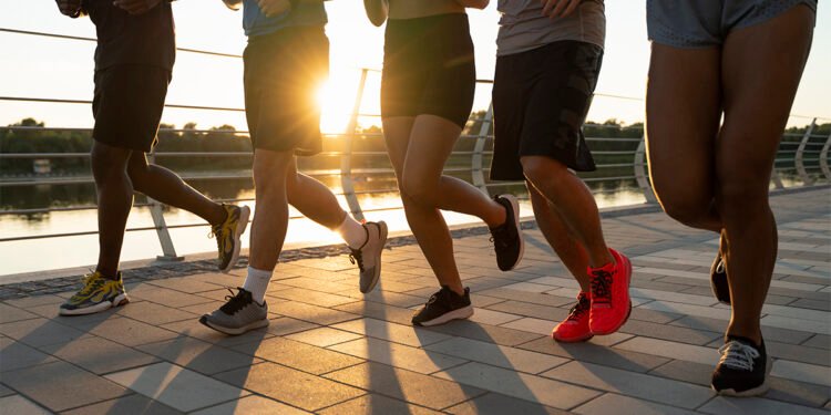 Realizar corridas sem orientação pode transformar um hábito saudável em risco para o coração