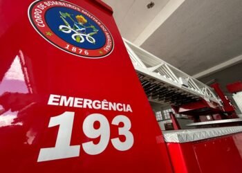 Cliente passa mais de uma hora presa em supermercado no Petrópolis e é resgatada