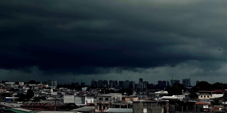 Defesa Civil alerta para tempestades e chuvas intensas no AM