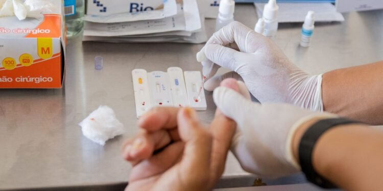 Testagem rápida de HIV