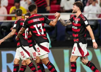 FLAMENGO-X-PYRAMIDS-FIFA-INTERNATIONAL-CUP-2