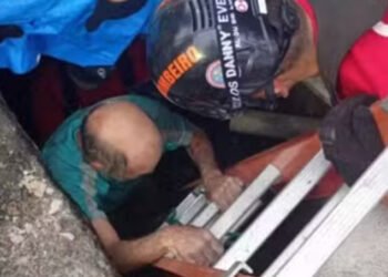 Idoso é resgatado após passar dois dias preso em bueiro em Manaus; veja vídeo